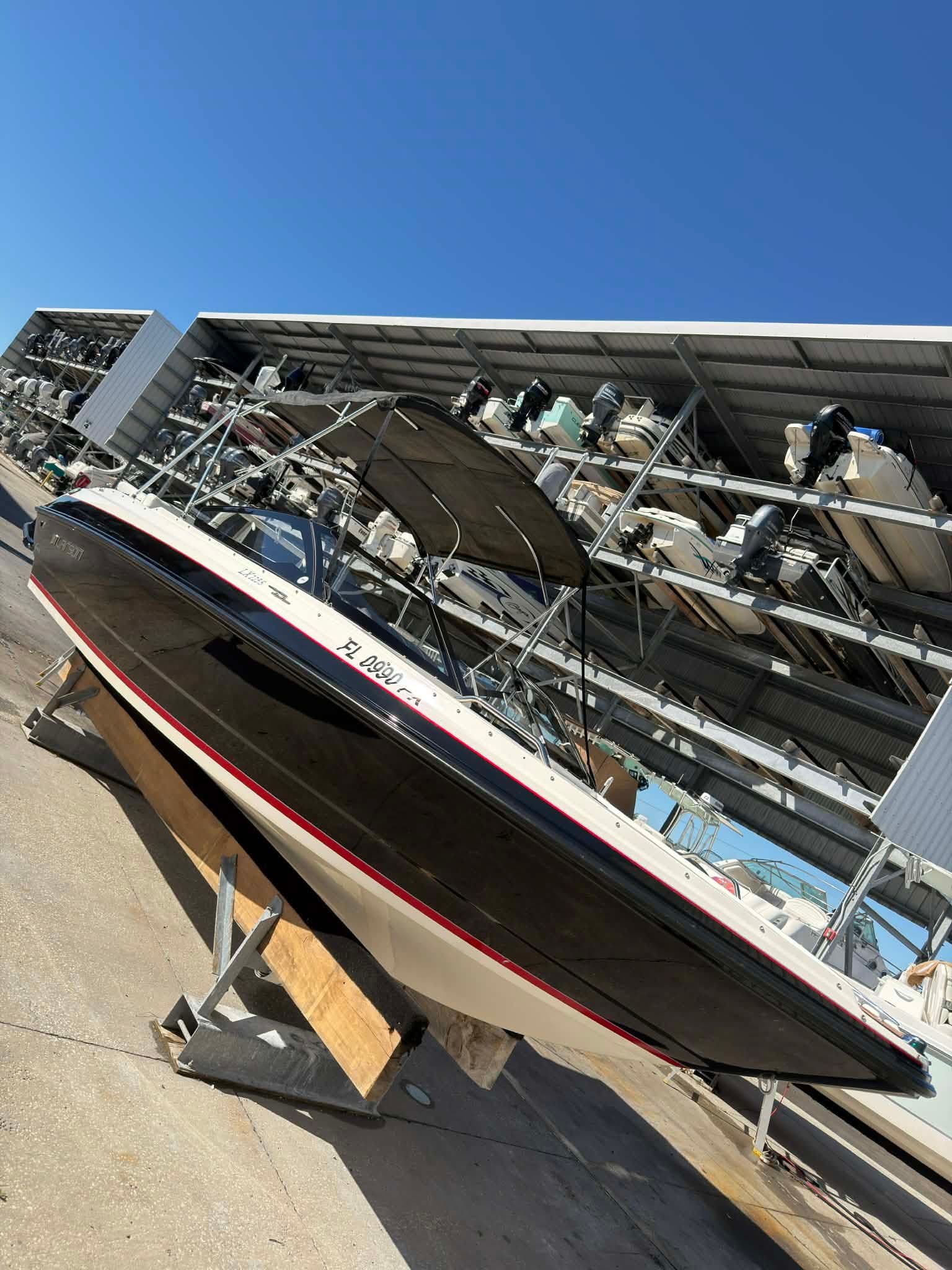 2015 Larson LX 225S IO - 10