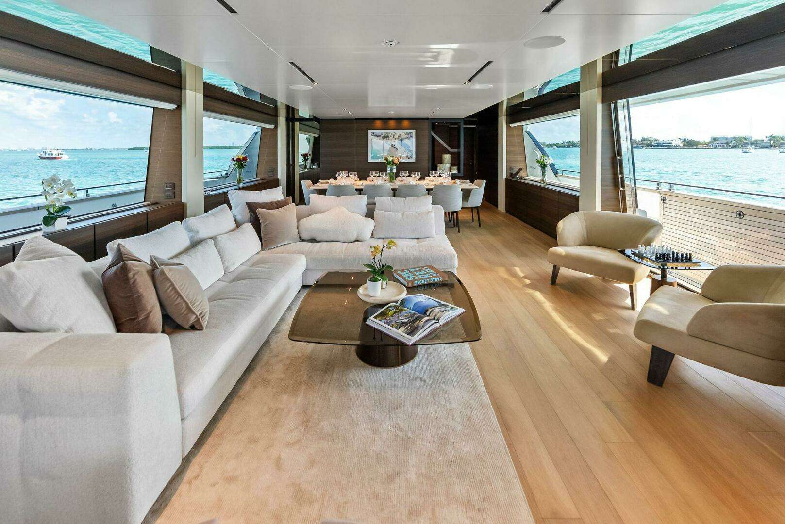 2023 Custom Line 33 Navetta - Image 37