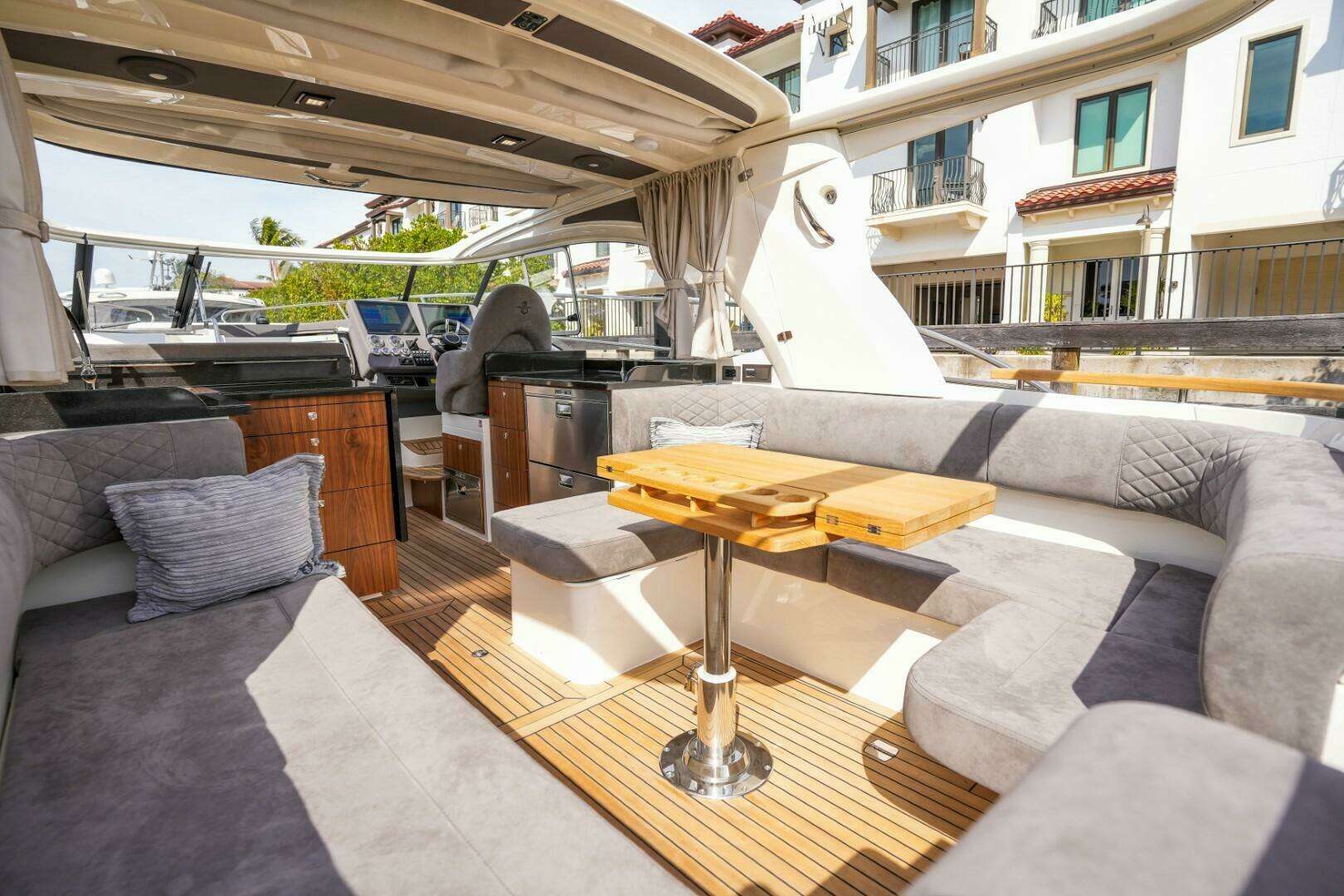 2026 Marex 360 Cabriolet Cruiser - Image 16