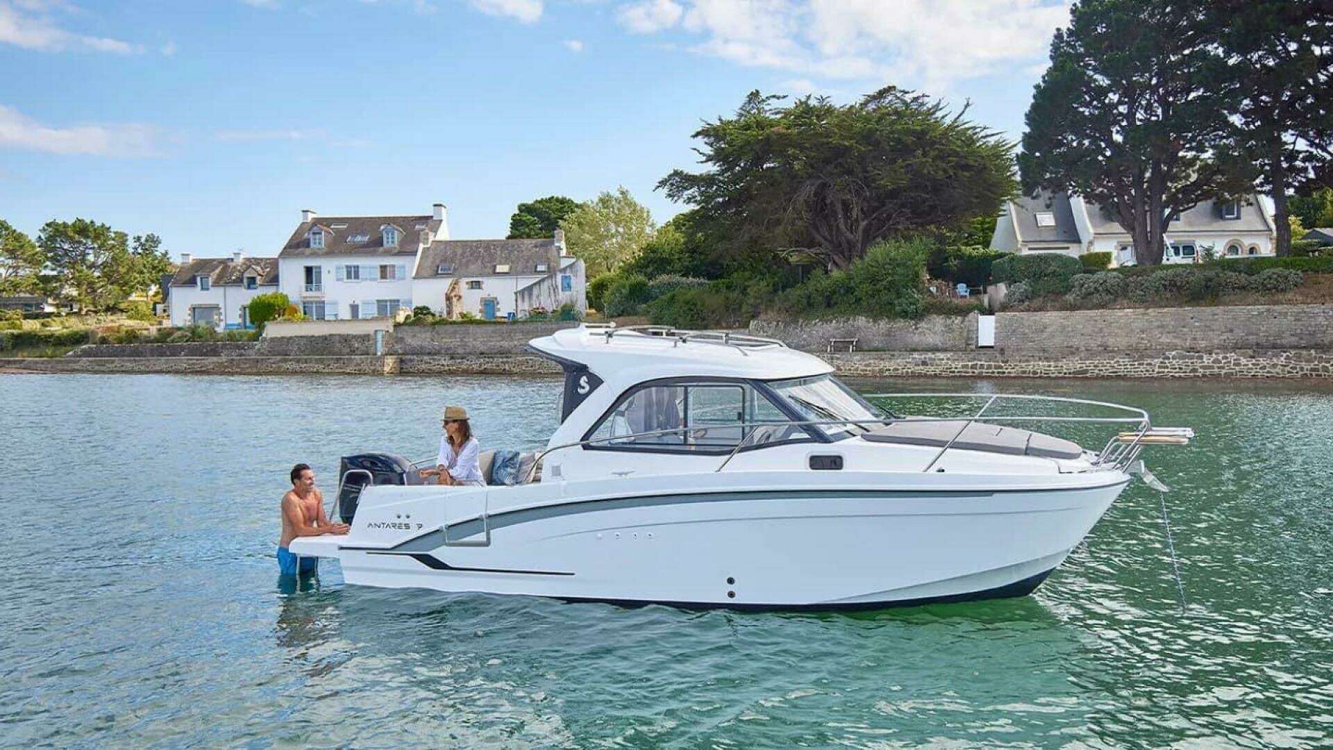 2026 Beneteau Antares 7 - Image 3