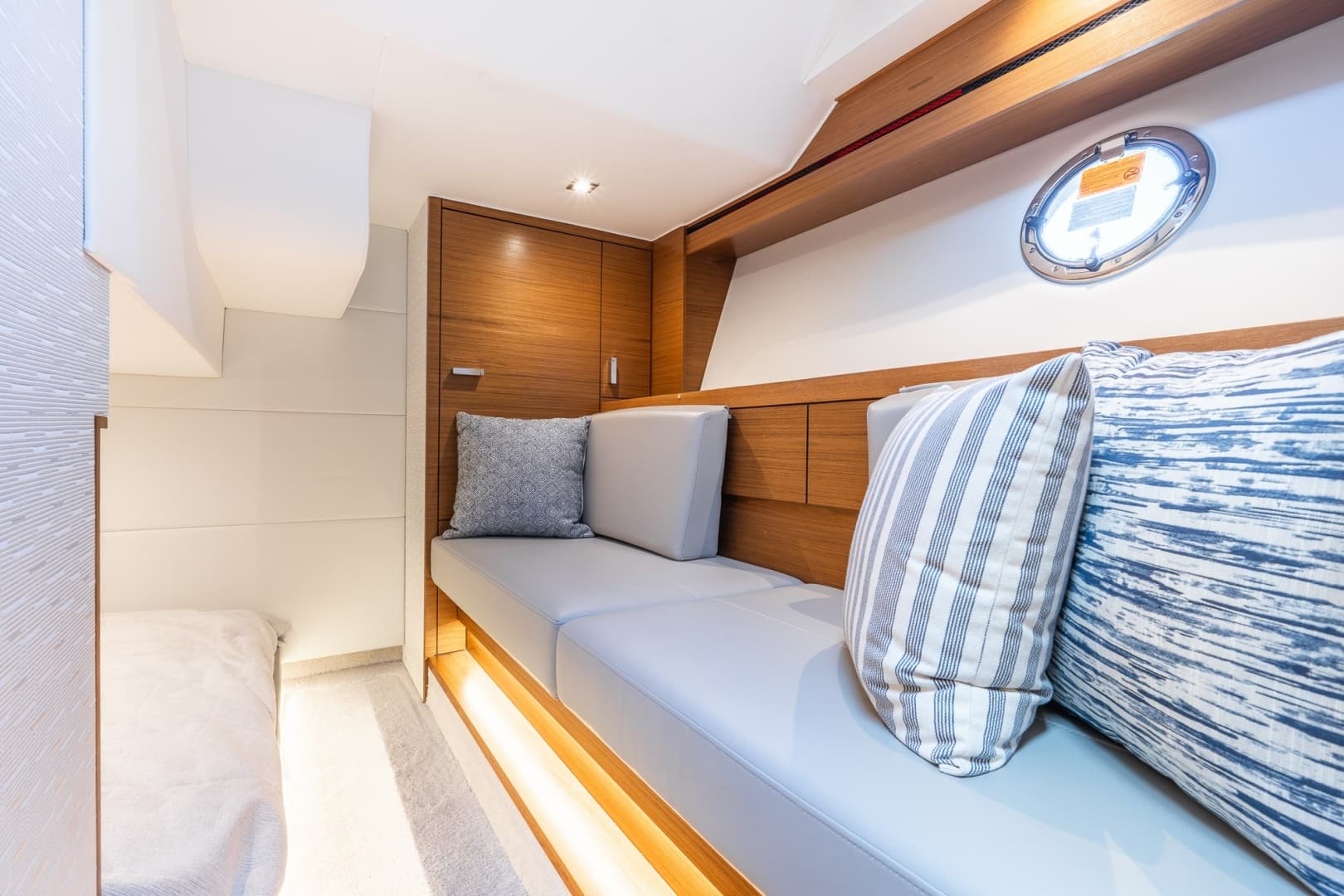 2023 Tiara Yachts 39 Coupe - Image 26