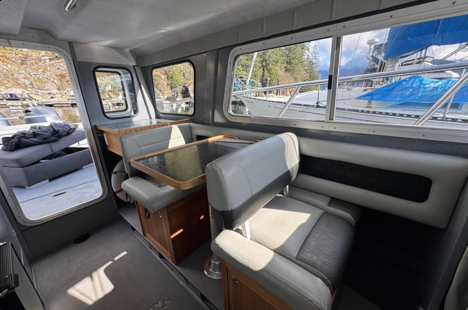 2018 KingFisher 2725 Weekender - Image 38