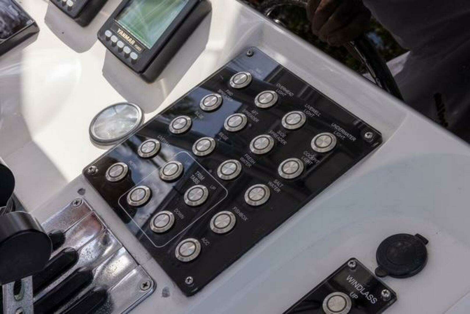 2007 Spectre 37 Center Console - Image 32