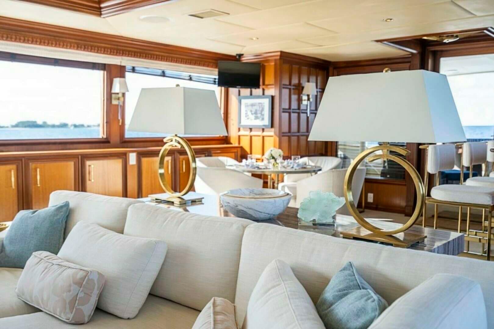 2000 Broward Raised Pilothouse - Image 5