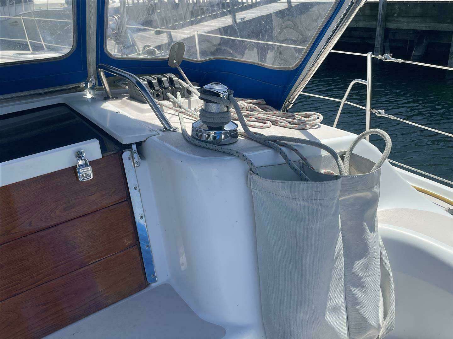 1997 Catalina — - Image 37