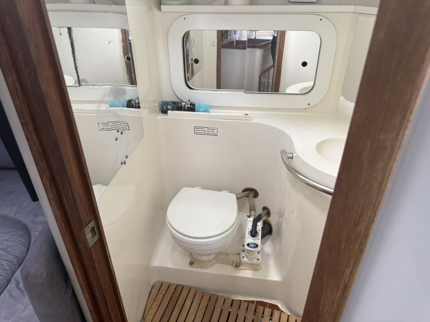 1995 Catalina 320 - Image 17