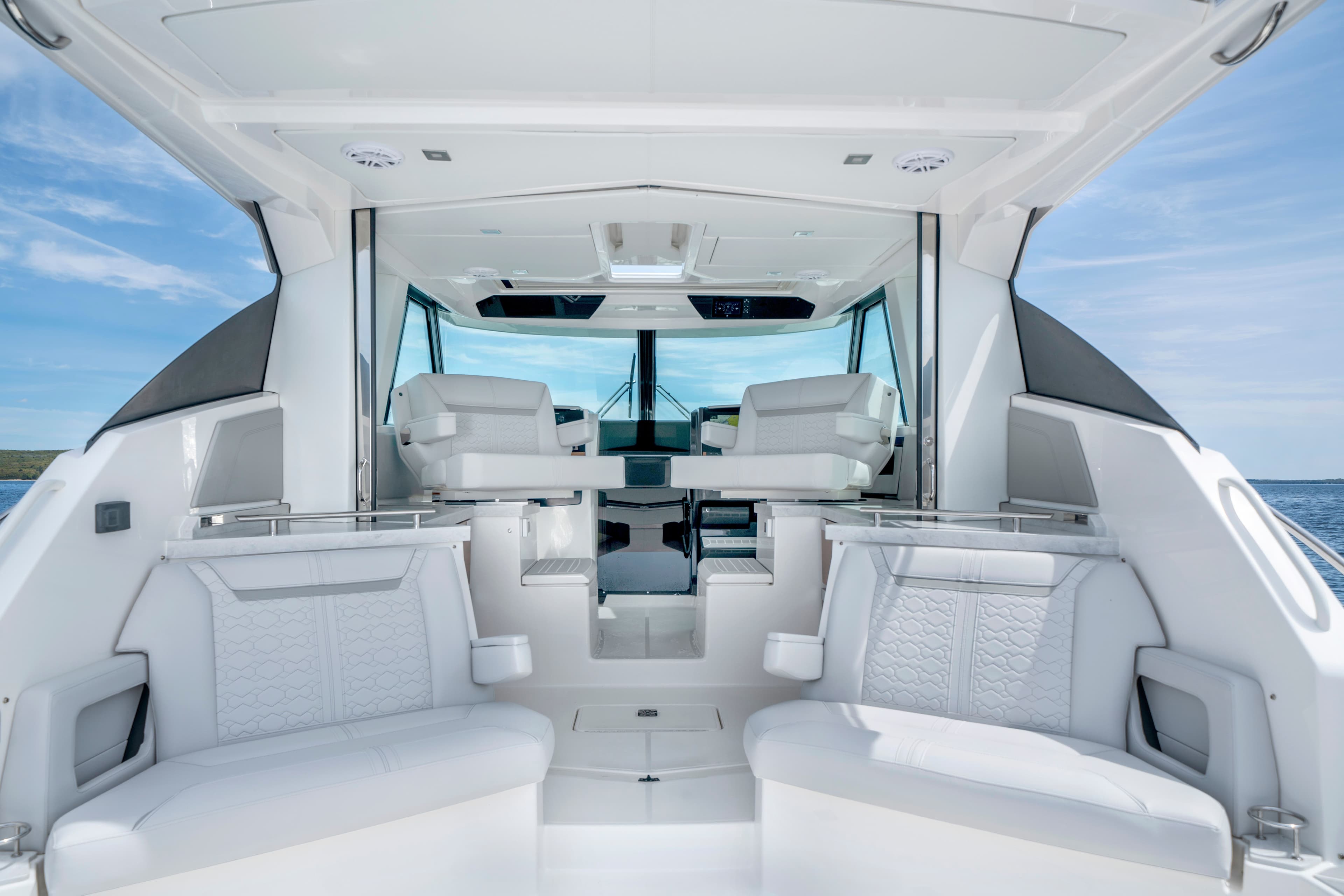 2026 Tiara Yachts 43 LE - 15