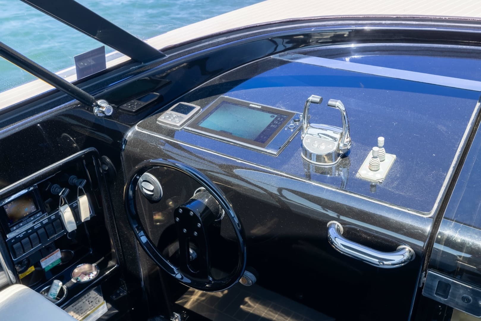 2016 VanDutch VanDutch 40 - Image 9