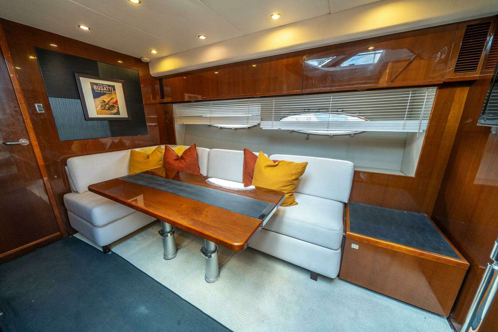 2012 Princess V52 - Image 22