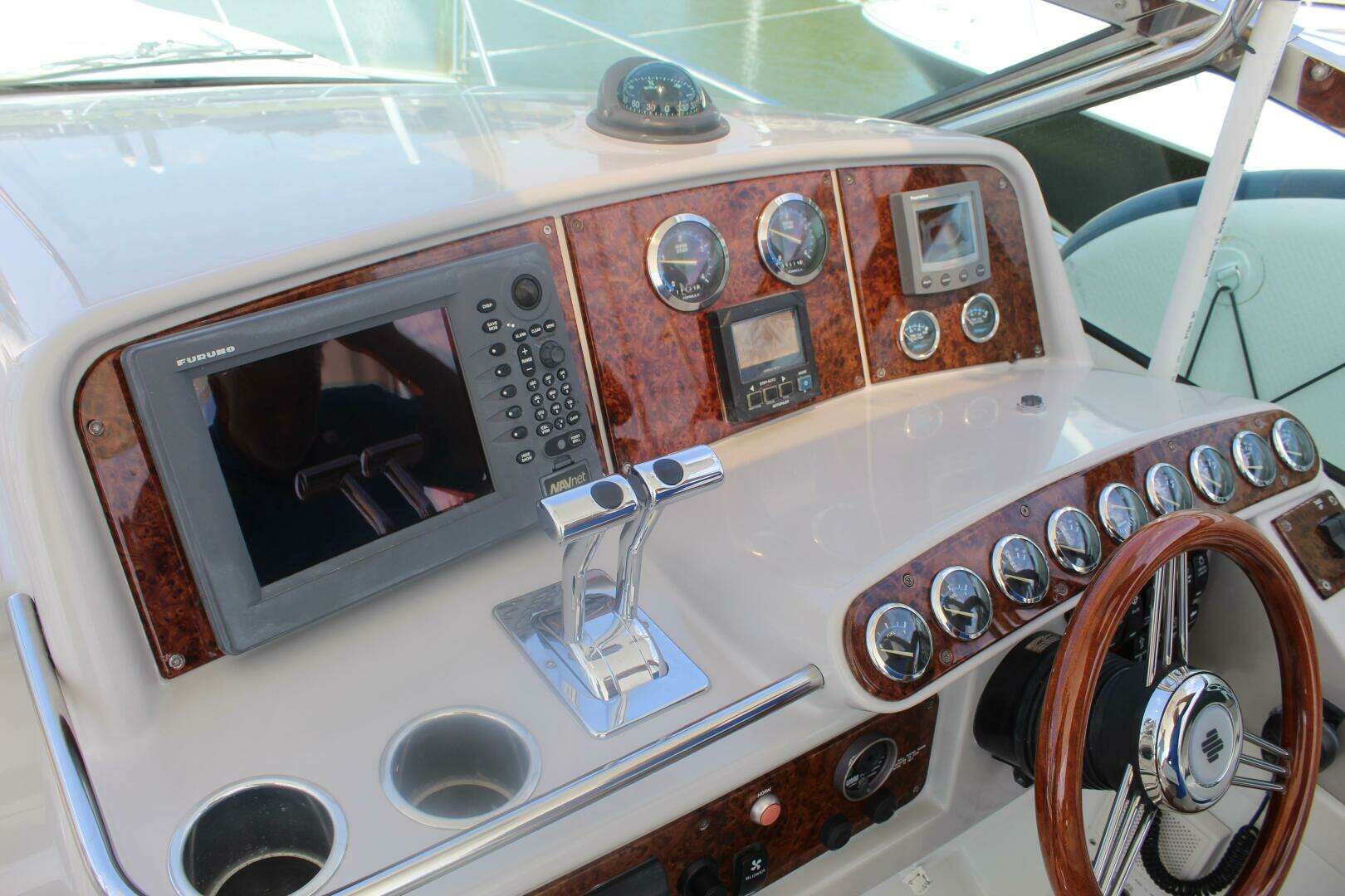 2004 Formula 40 Performance Cruiser - Image 17