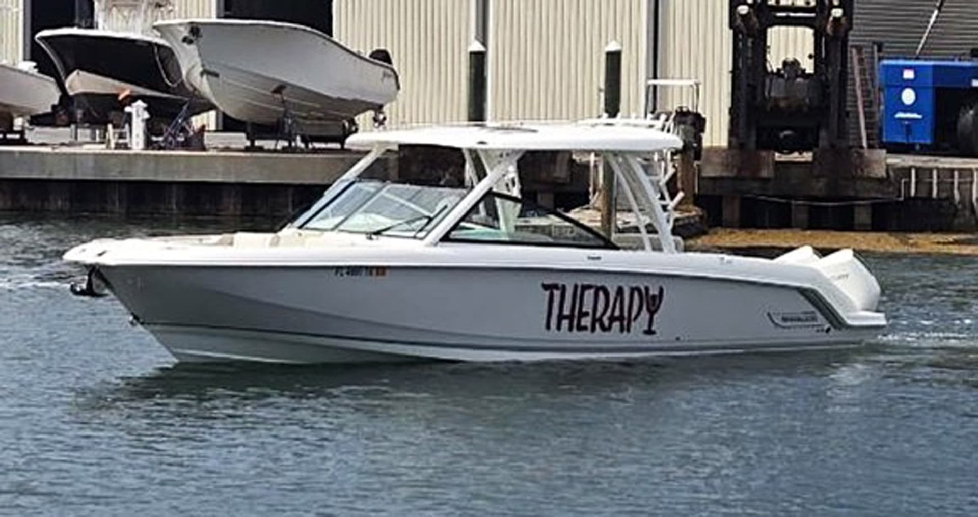 2022 Boston Whaler 320 Vantage - Image 5