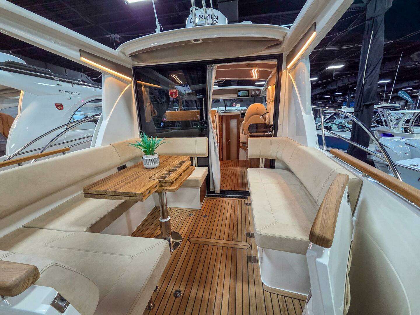 2026 Marex 330 Scandinavia - Image 4