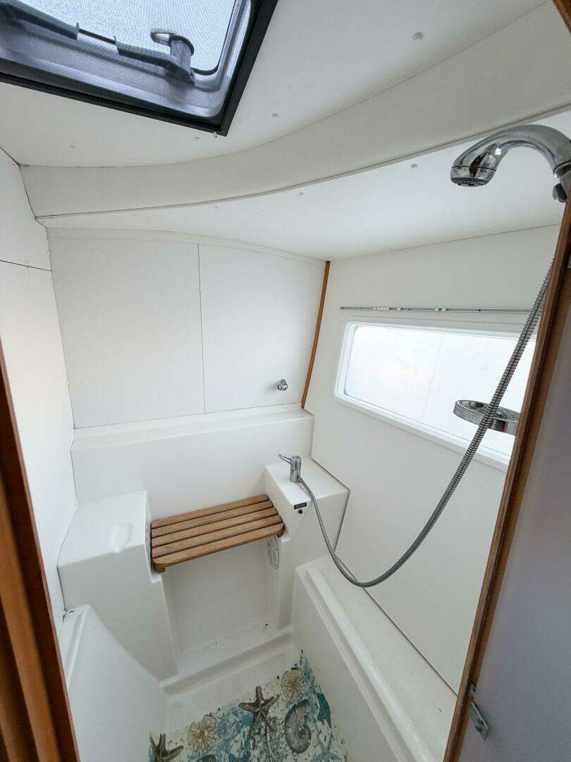 2005 Lagoon 380S - Image 48