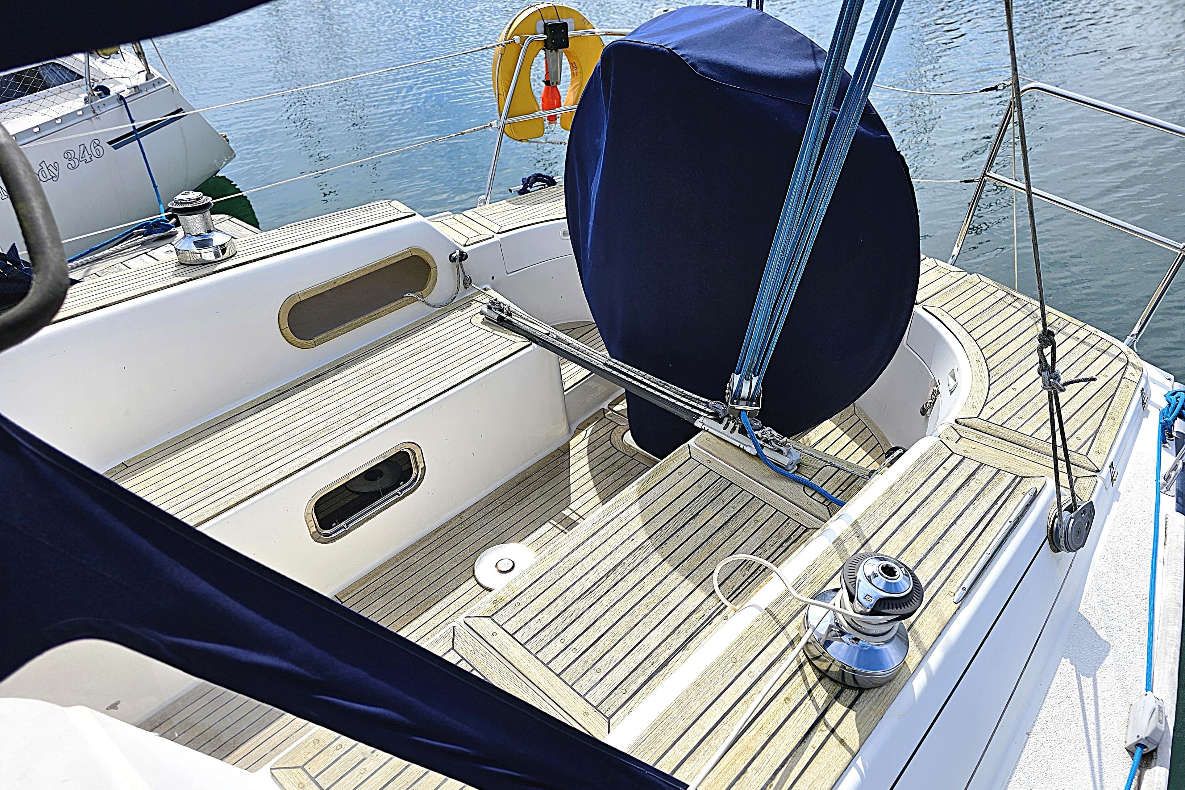 Maxi 1100 for sale with BJ Marine