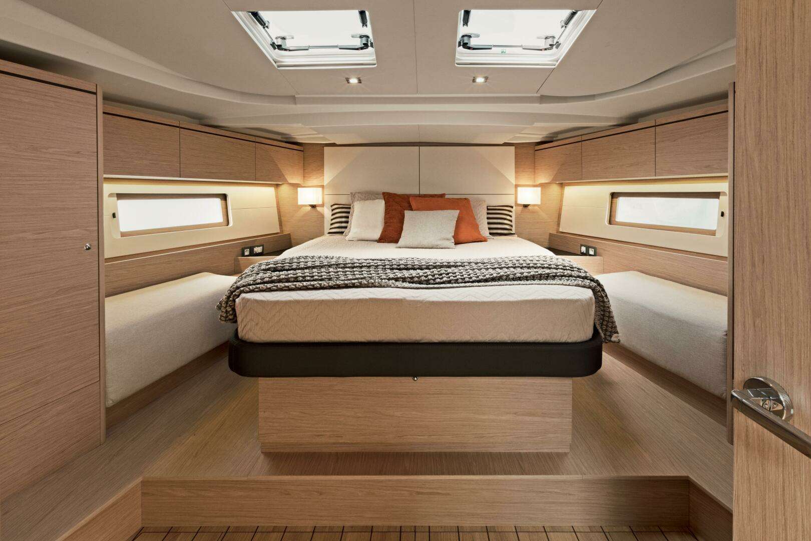 2026 Beneteau Oceanis 51.1 - Image 8