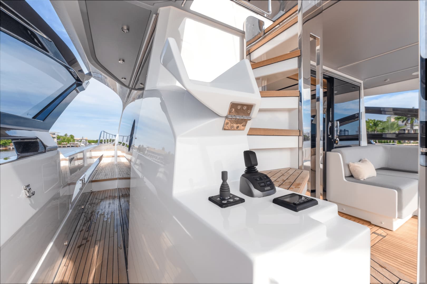 2024 Azimut S8 - Image 10