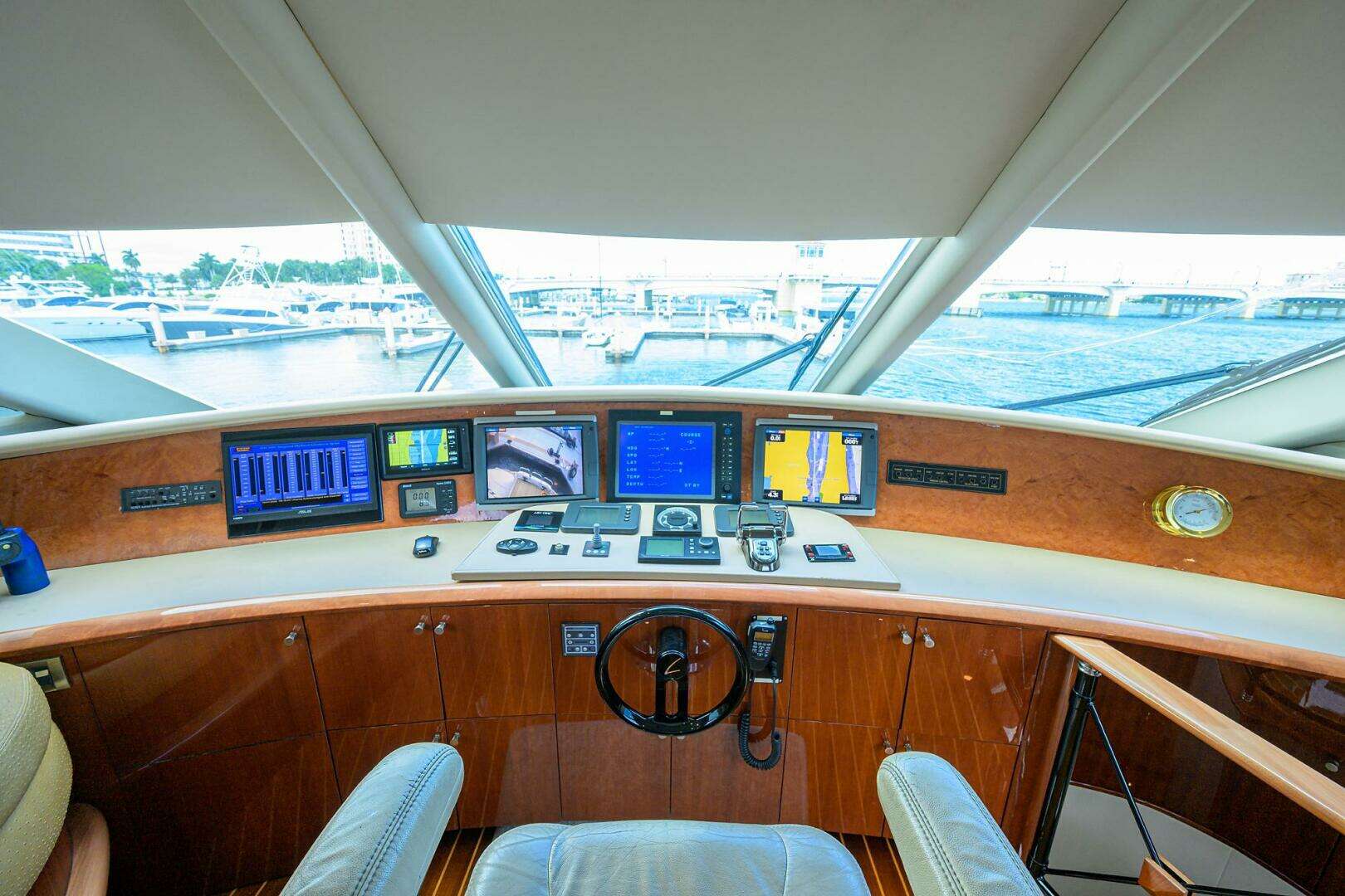 2007 Lazzara Yachts 80 Enclosed - Image 41