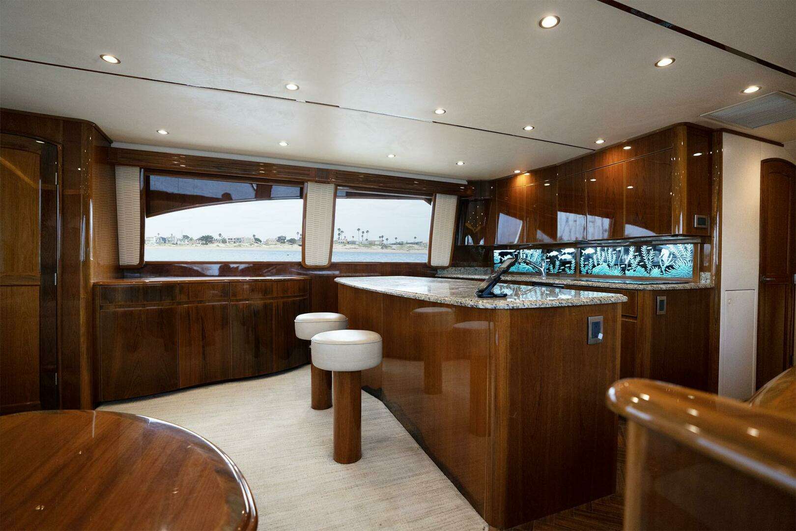 2014 Viking Viking 66 Convertible - Image 17