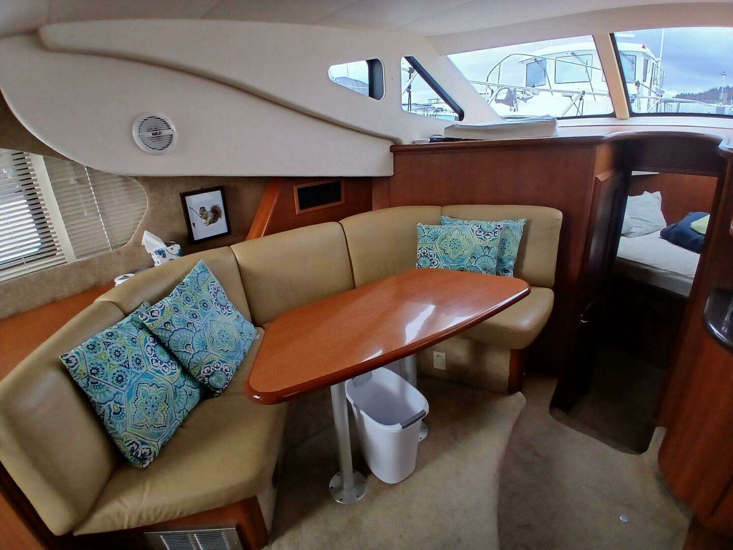 2006 Silverton 35 Motor Yacht - Image 14
