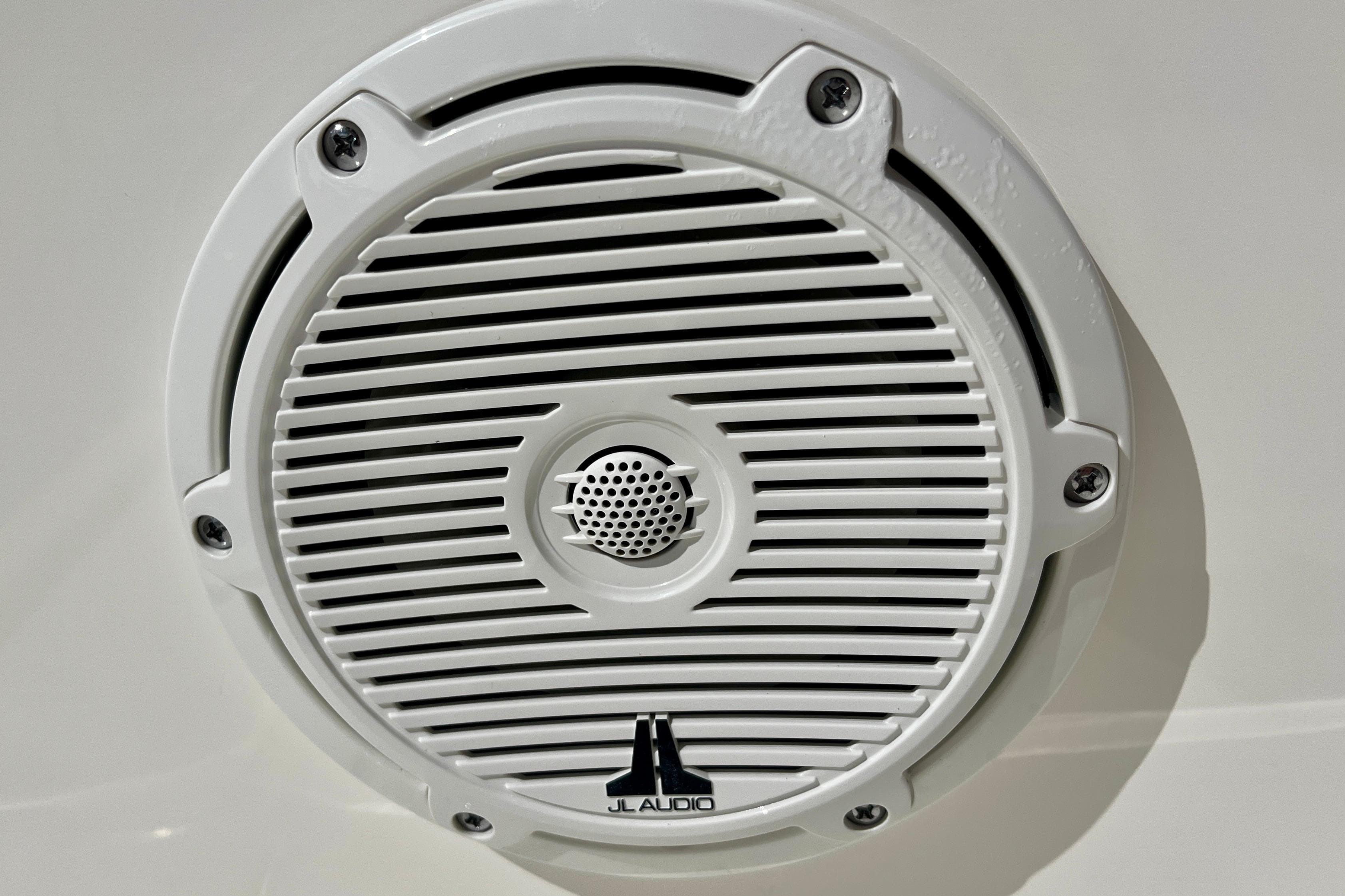 JL Audio speaker on Boston Whaler 190 Montauk 2026.