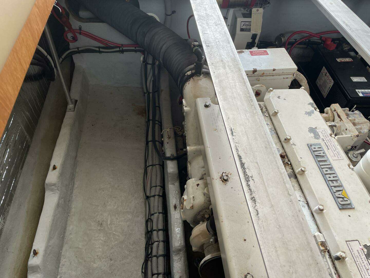 2000 Mainship 390 - Image 24