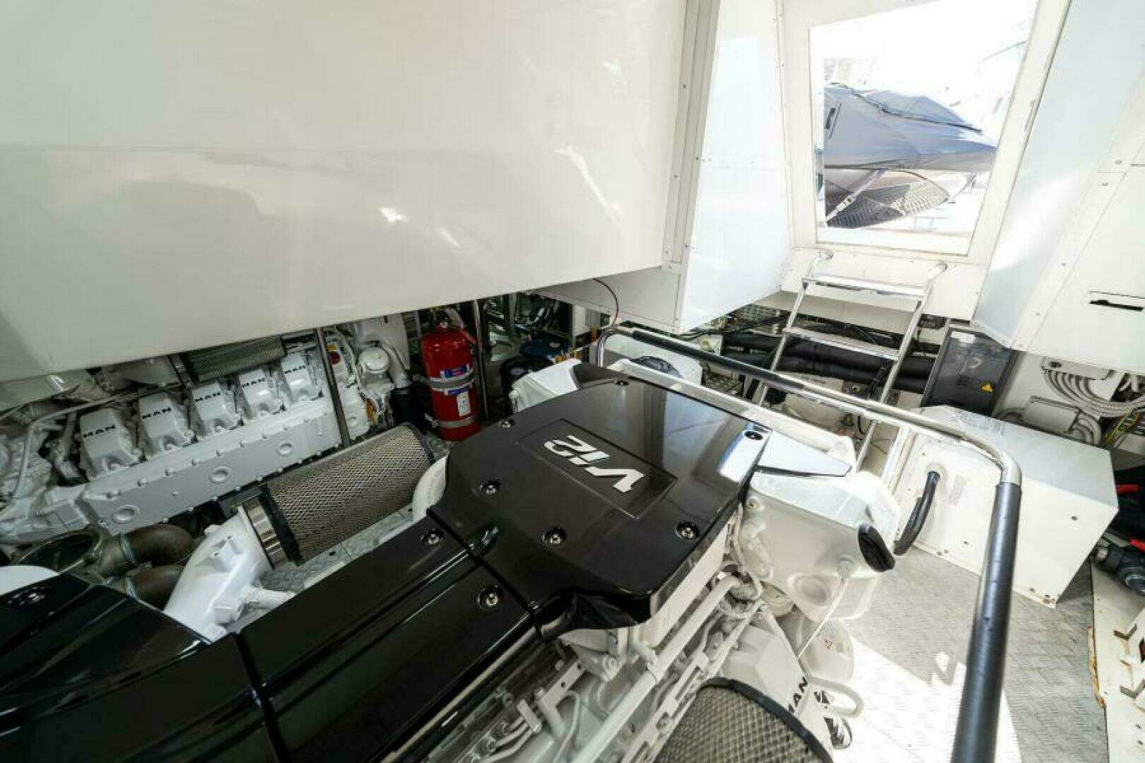 2015 Monte Carlo Yachts MCY86 - Image 78