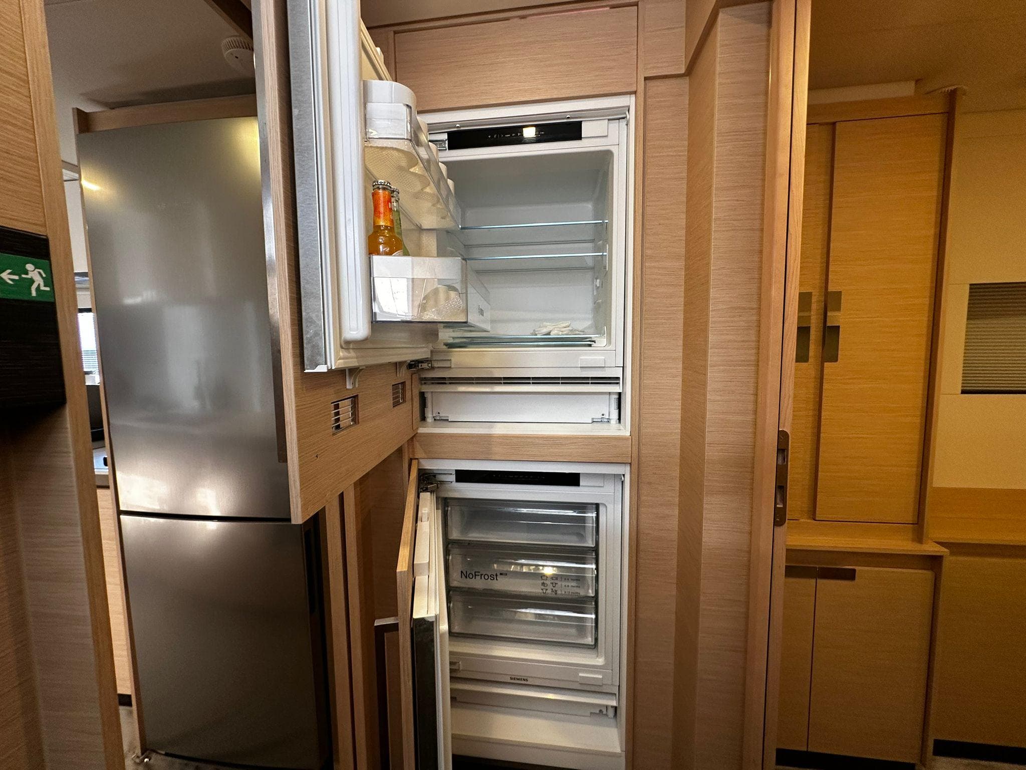 fountaine pajot samana 59 galley