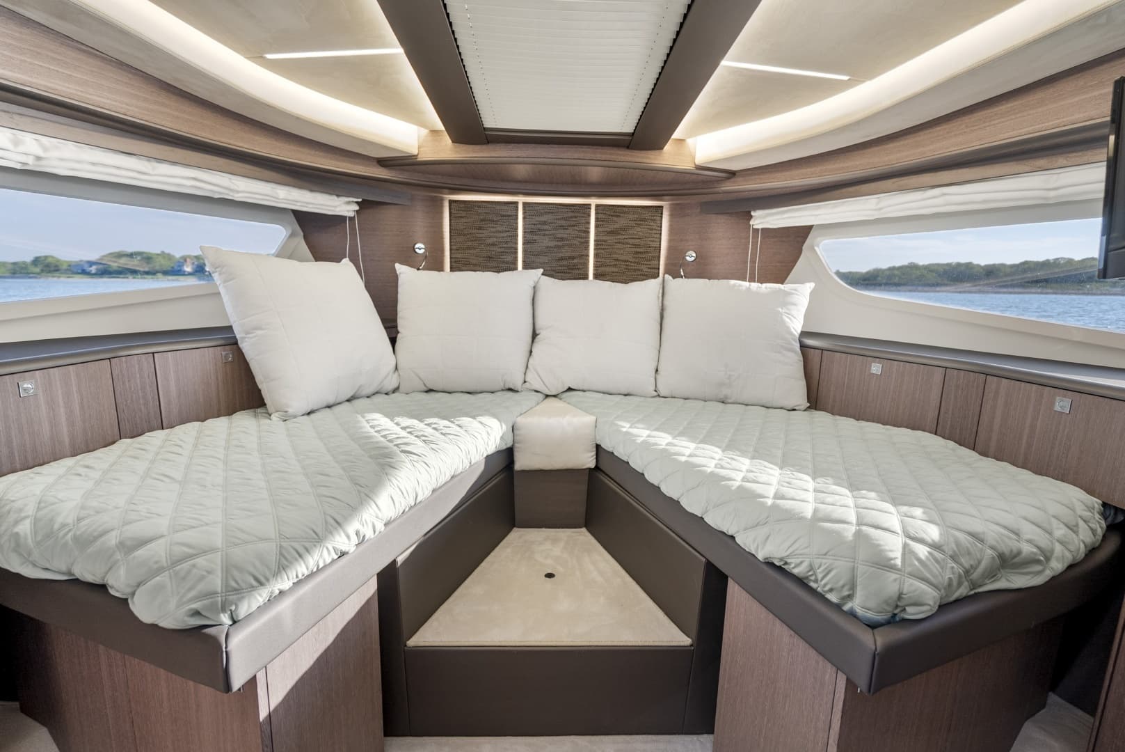 2023 Galeon 400 Flybridge - Image 35
