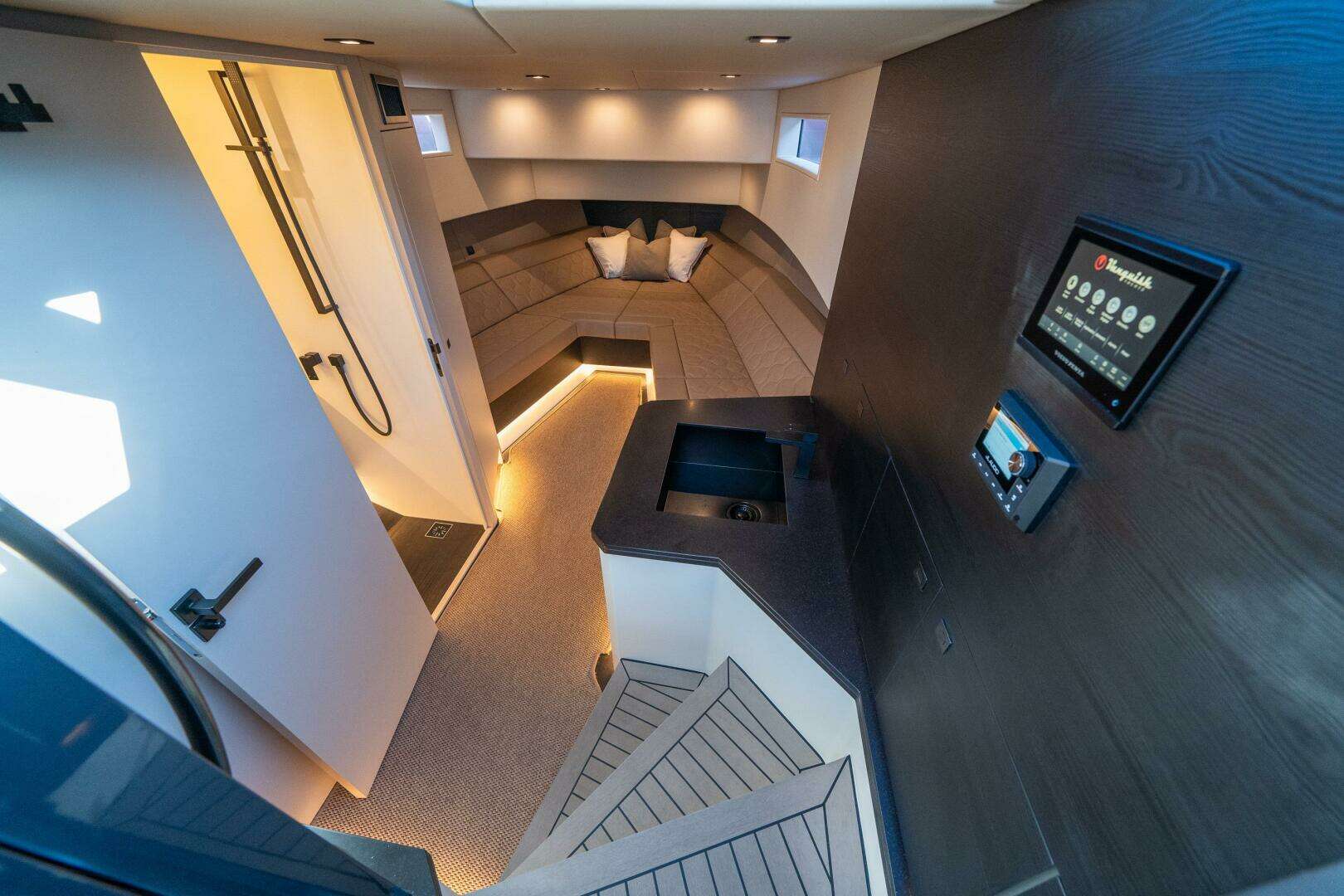 2022 Vanquish Yachts VQ45 - Image 6
