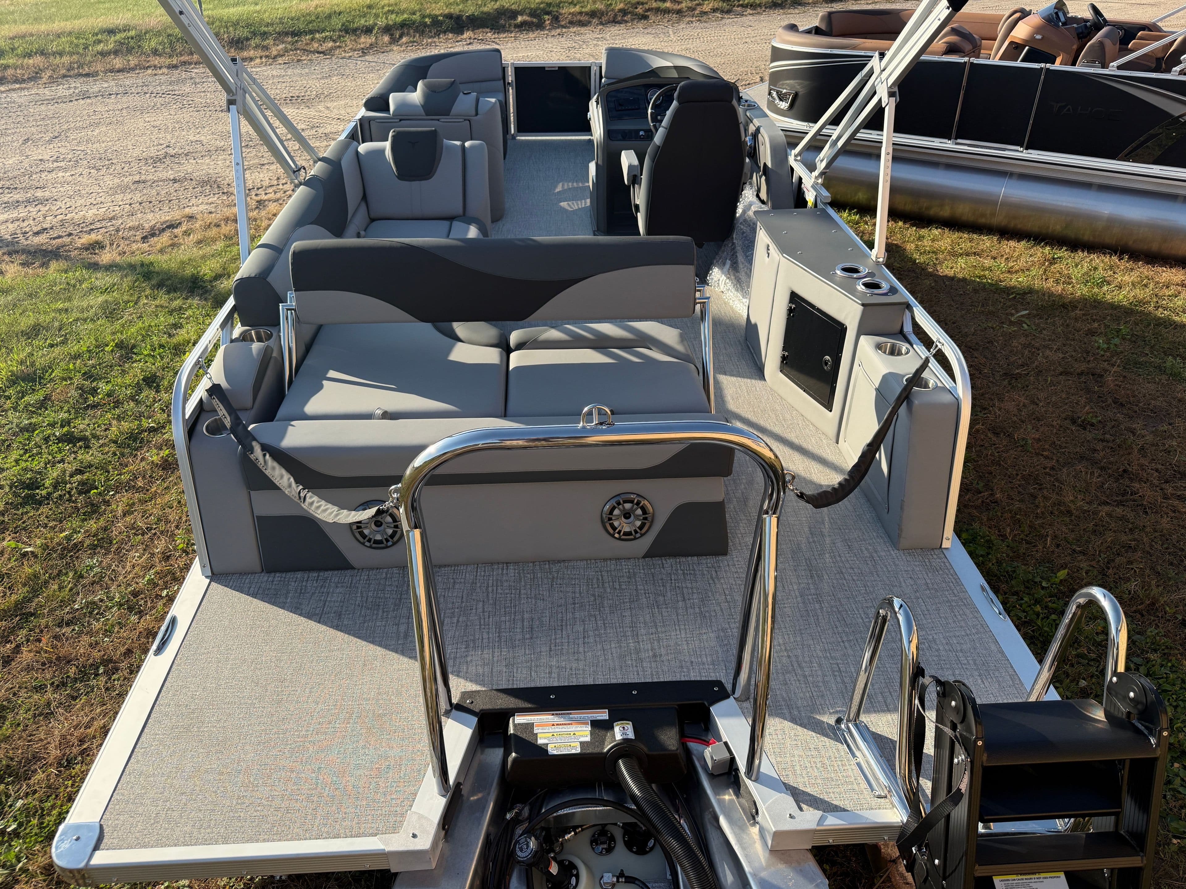 2026 Tahoe LTZ 200HP CRB 2385 Cruise Rear Bench Tritoon - 5