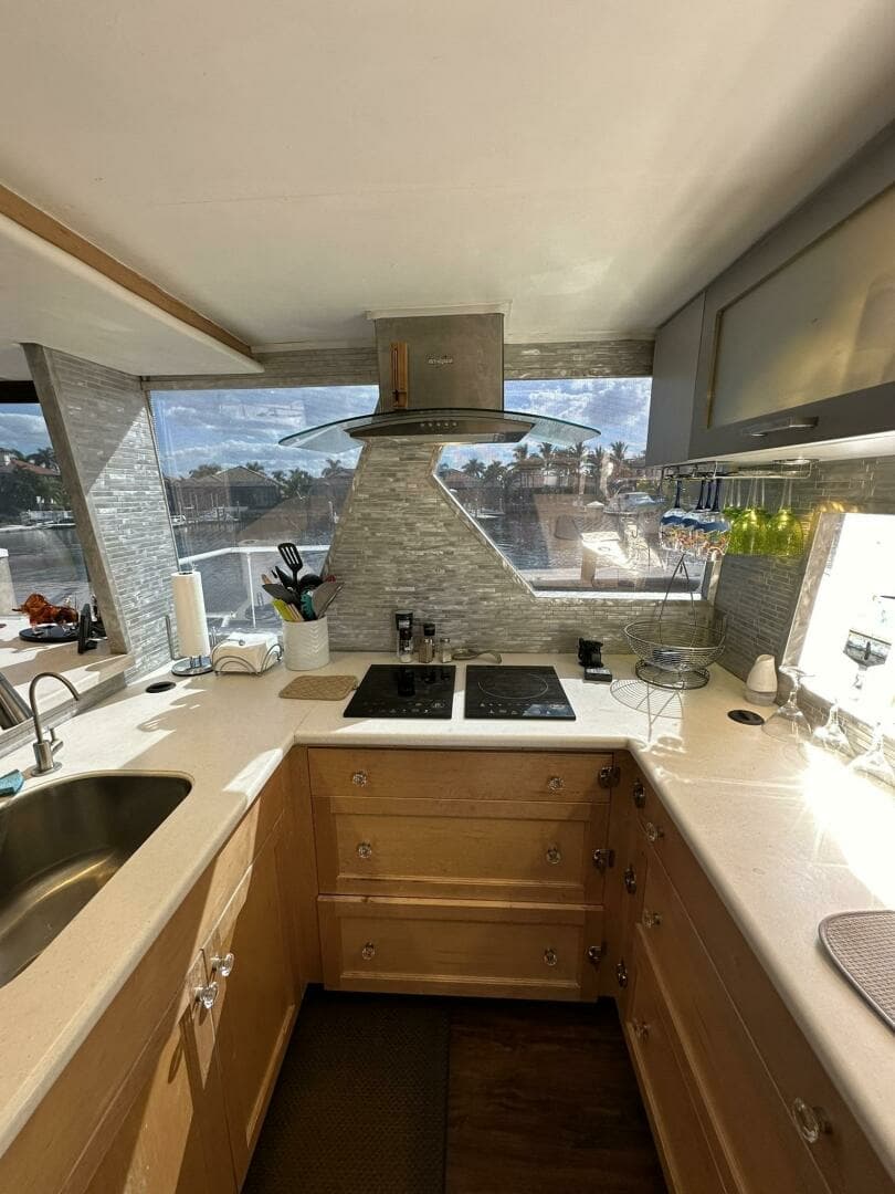 1988 Viking Motor Yacht - Image 48