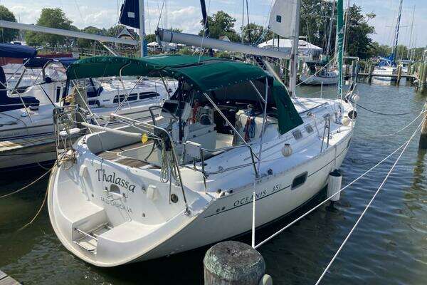 1996 Beneteau Oceanis 351 - Image 1