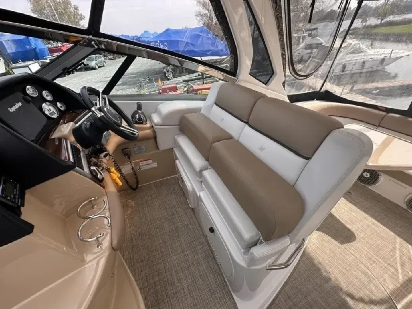 2015 Four Winns 375 Vista - Image 20