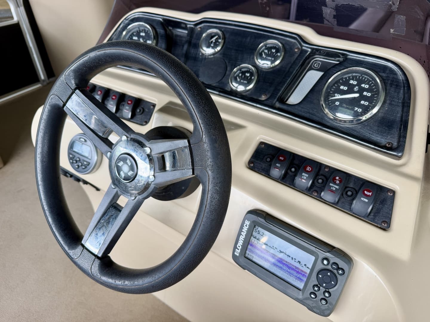 2019 Sweetwater 2386 Cruise Pontoon - Image 41