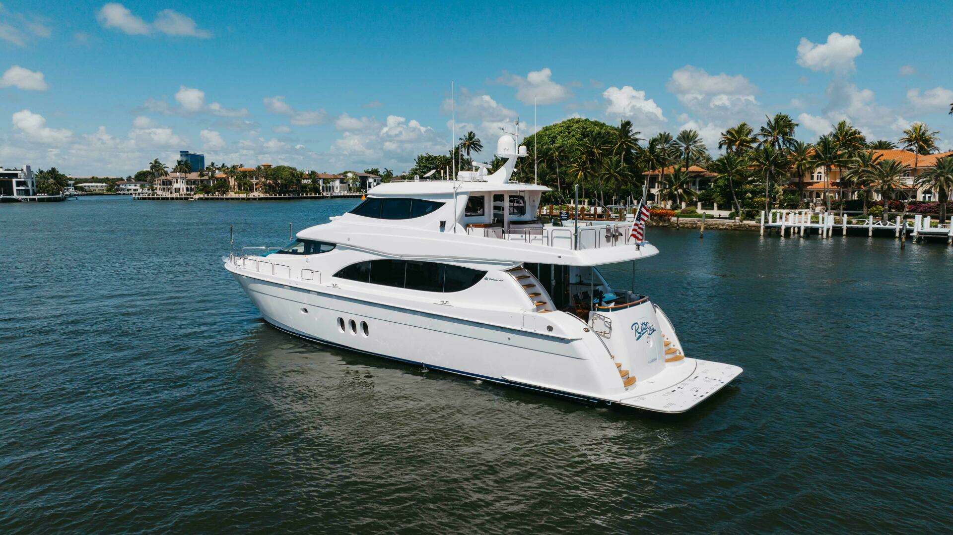 2014 Hatteras 80 - Image 2