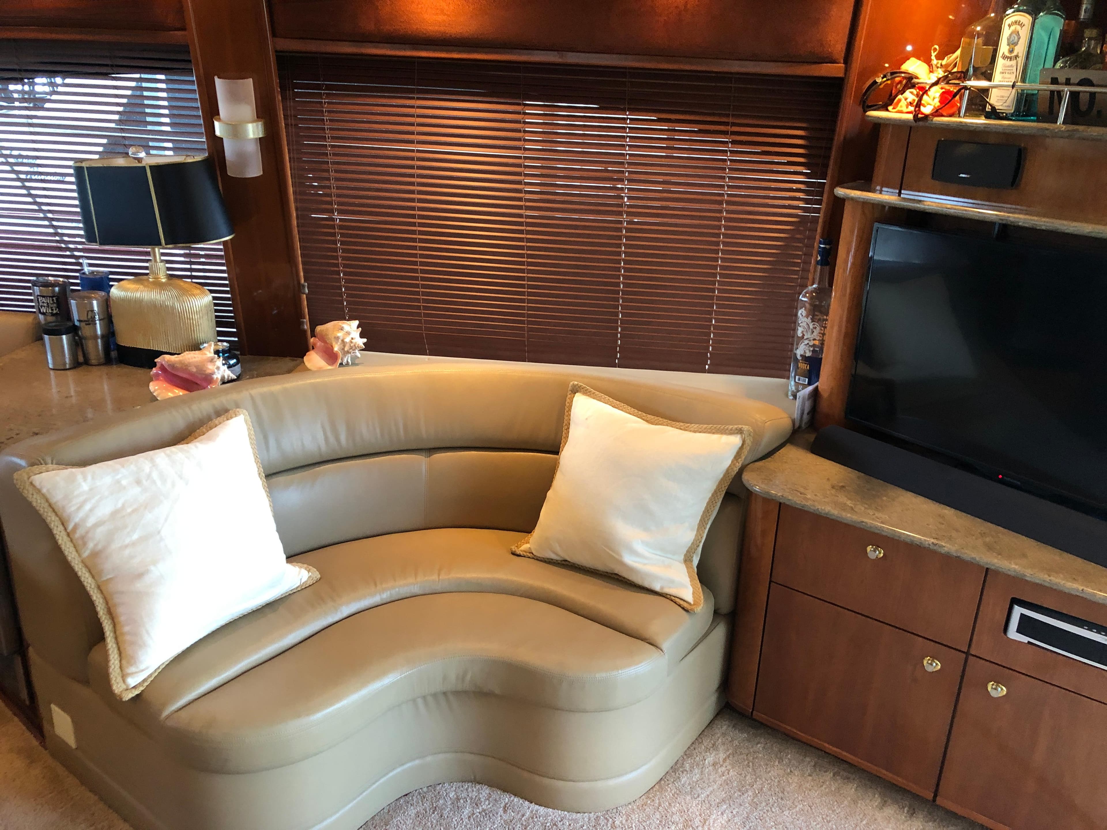 2007 Meridian 580 Pilothouse - 16