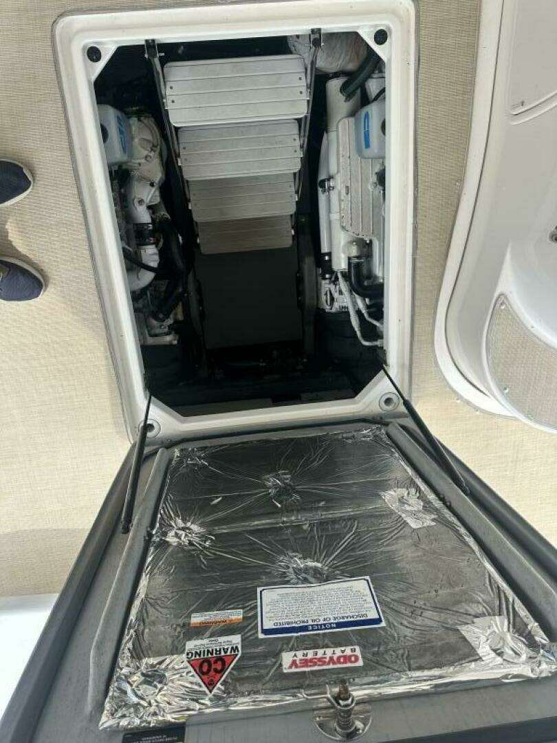 2009 Meridian 441 Sedan - Image 49