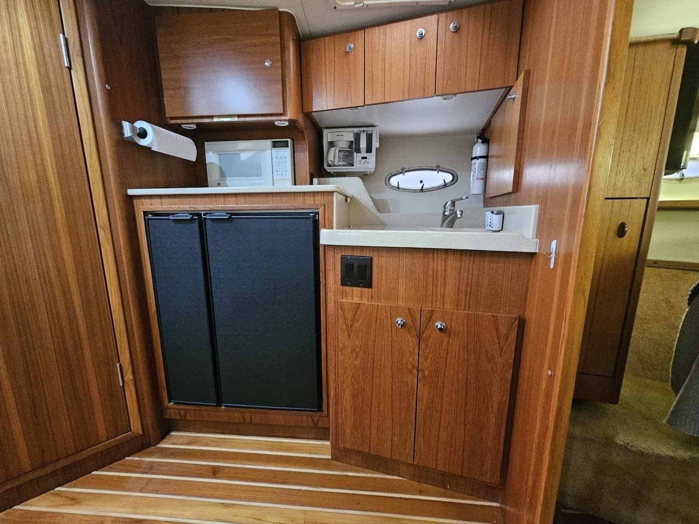 1998 Tiara Yachts 3500 Open - Image 29