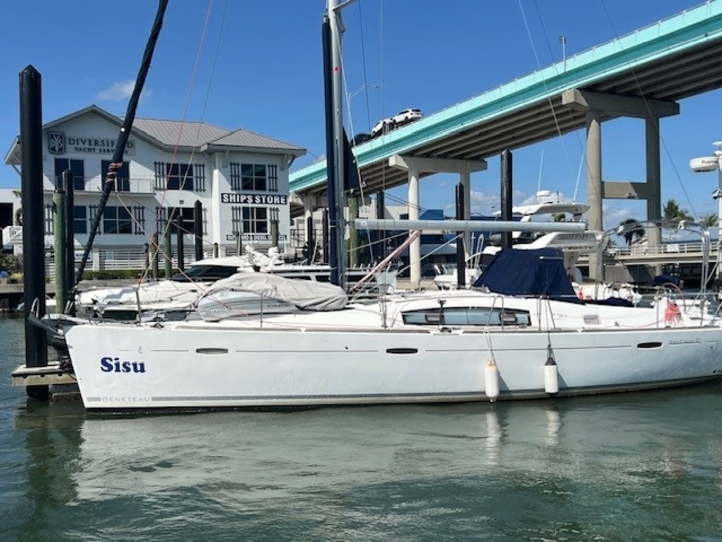 2009 Beneteau Oceanis 43 - Image 3