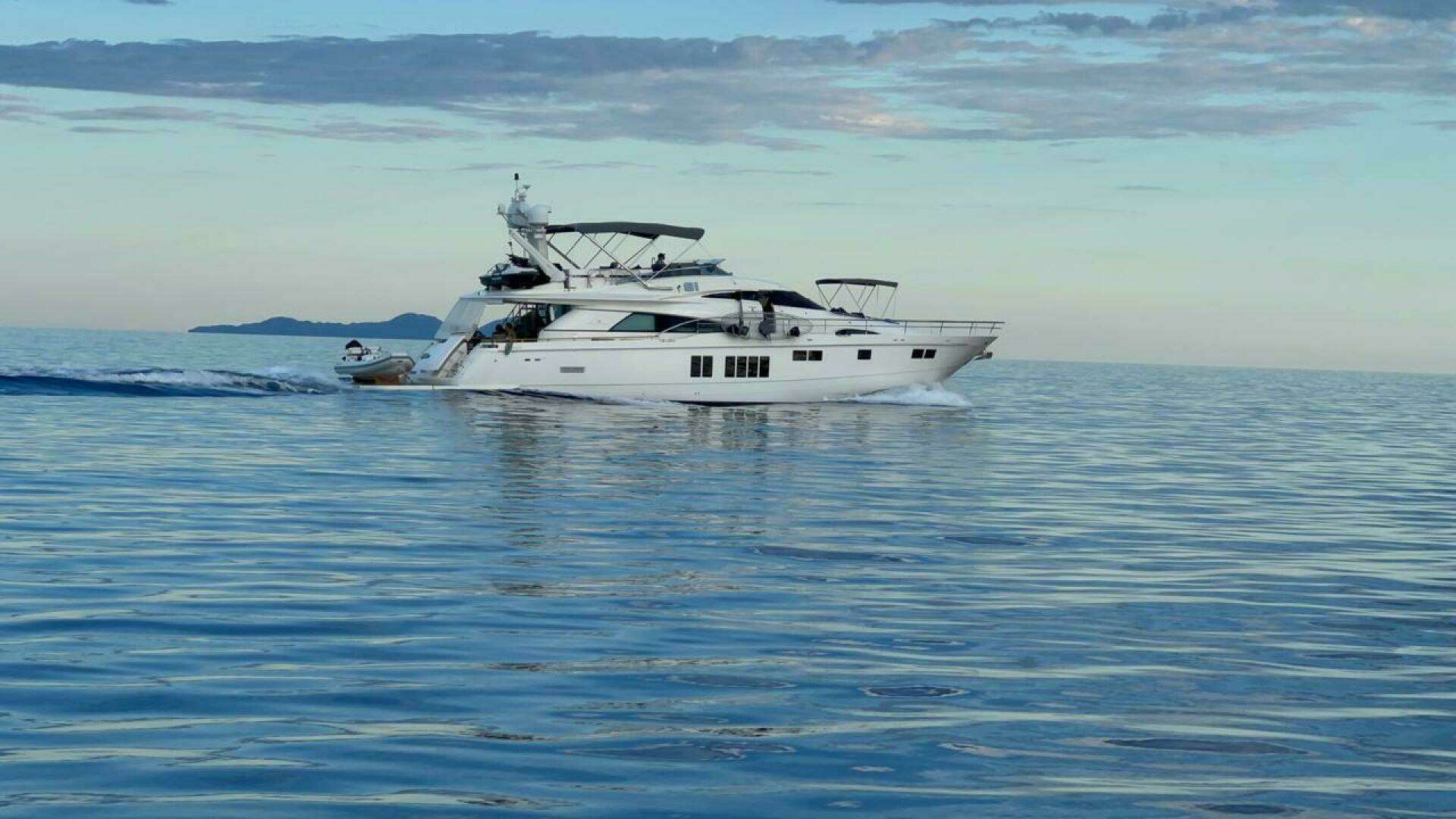 2014 Fairline — - Image 2
