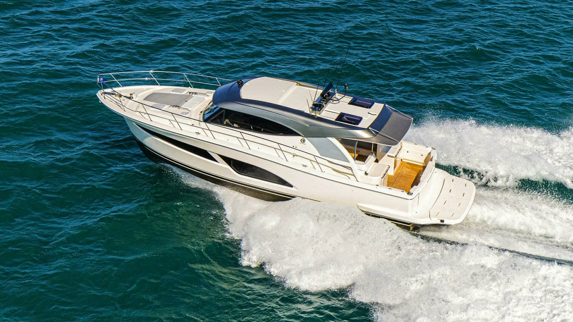 2026 Riviera 465 SUV - Image 3