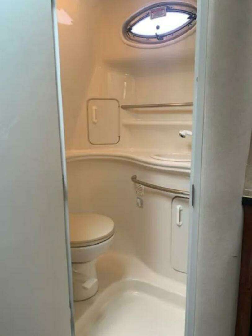 2002 Sea Ray Sundancer - Image 12