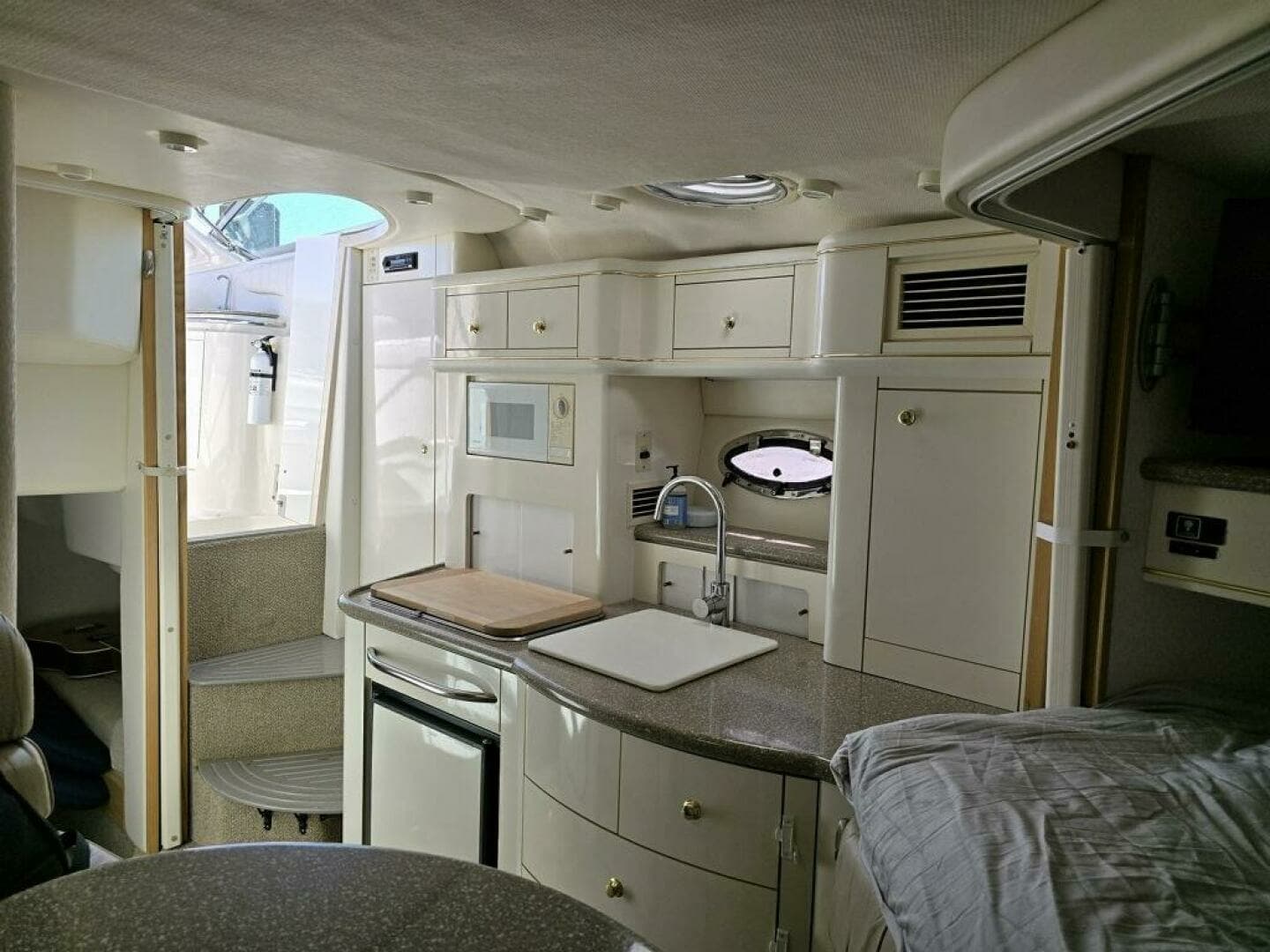 1999 Maxum 3000 SCR - Image 11
