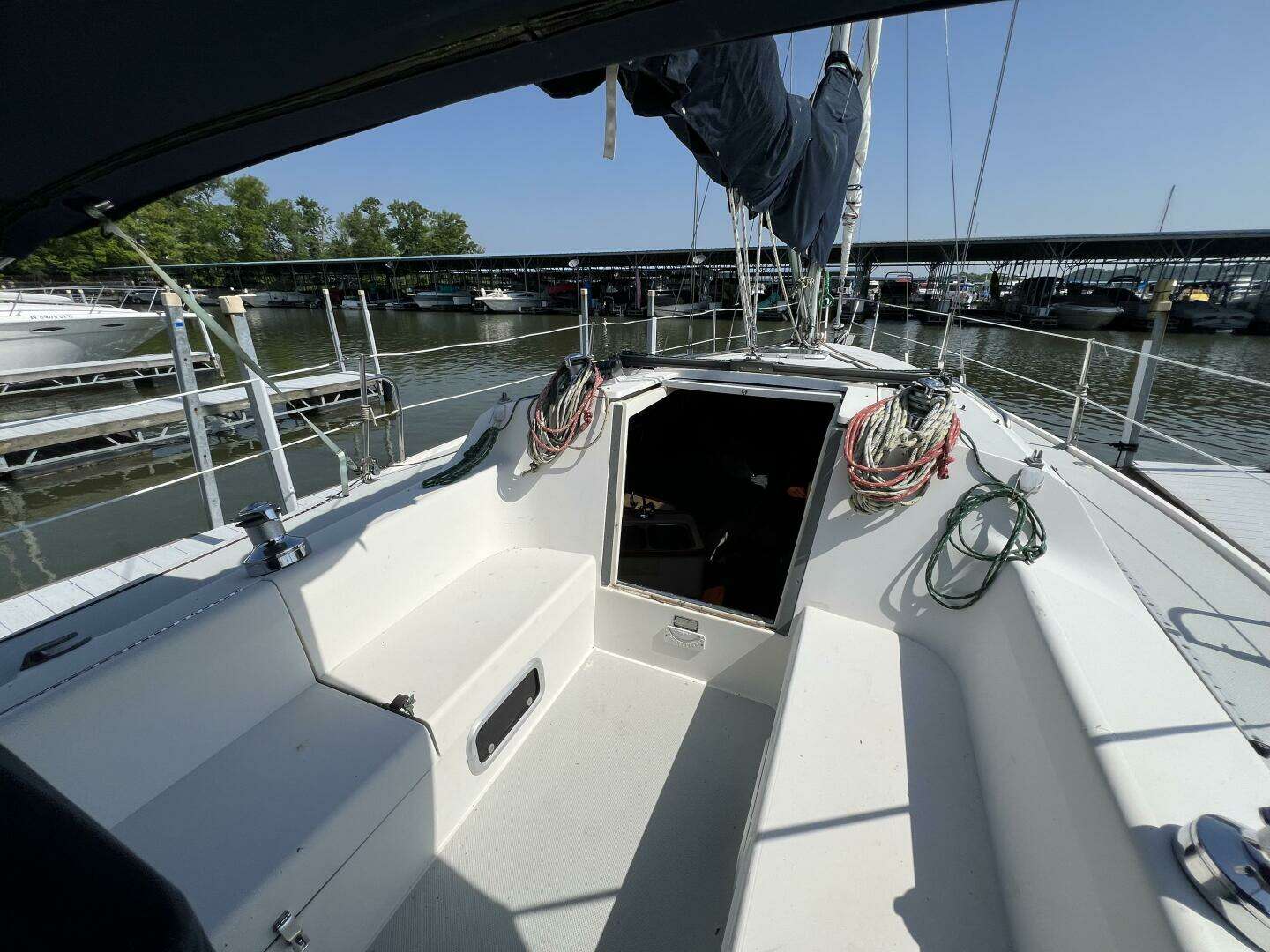 1994 Catalina 320 - Image 9