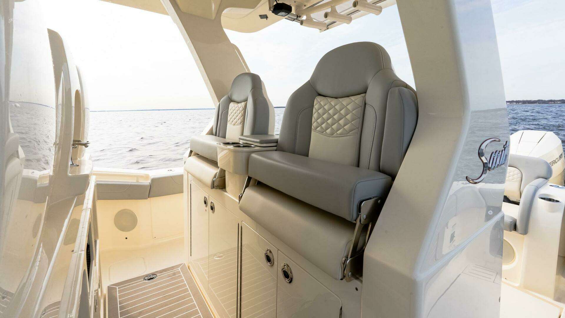 2025 Scout 425 LXF - Image 32