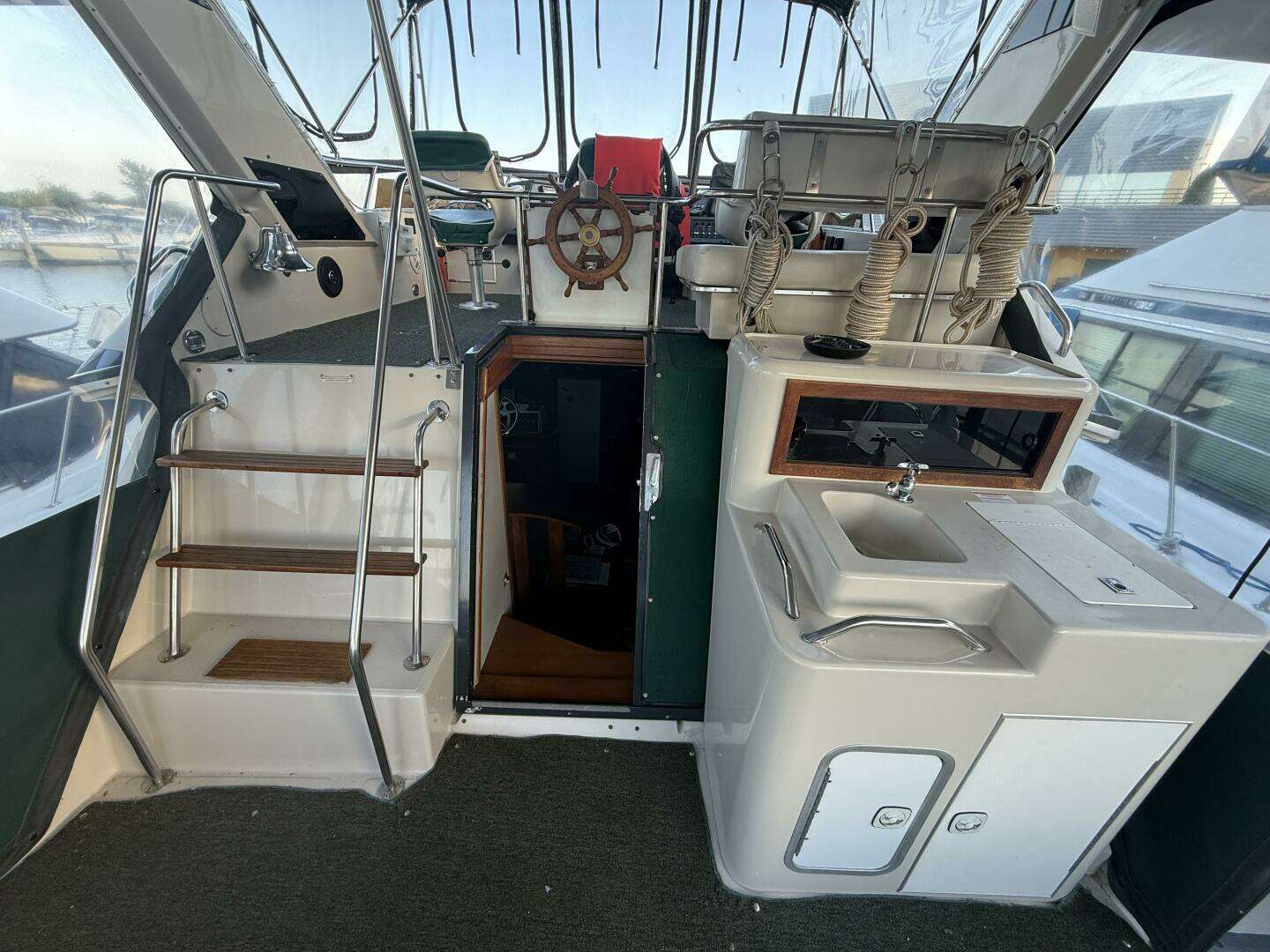 1988 Sea Ray 415 - Image 32