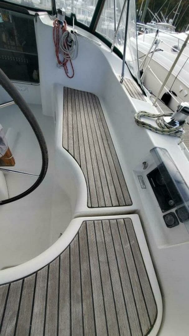 2000 Beneteau 361 - Image 20