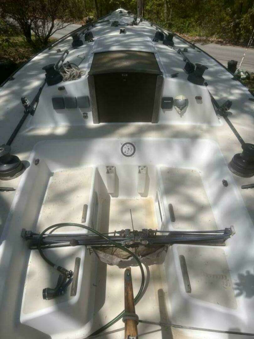1984 J Boats J/35 - Image 5