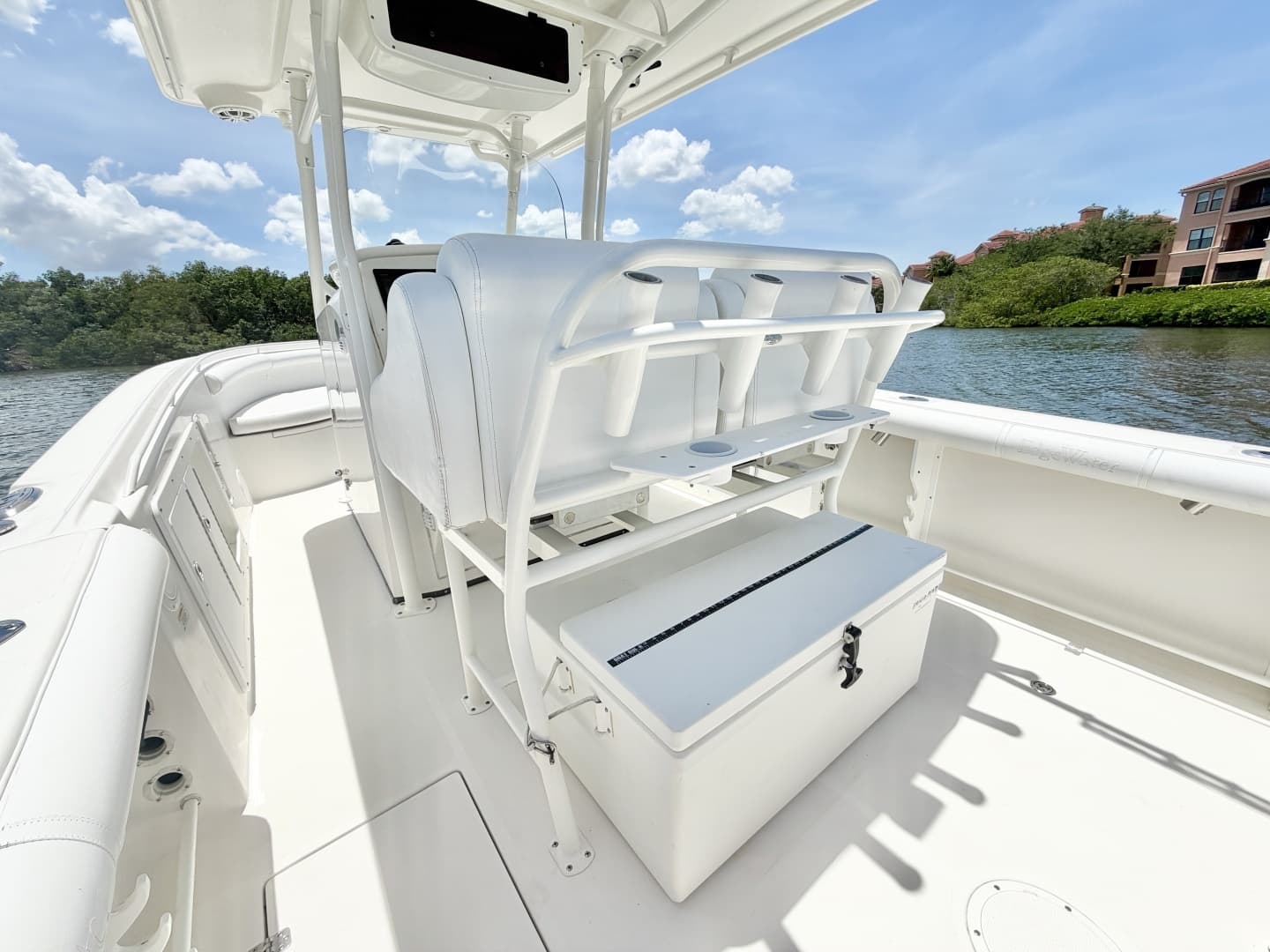 2007 Edgewater 268 CC - Image 12