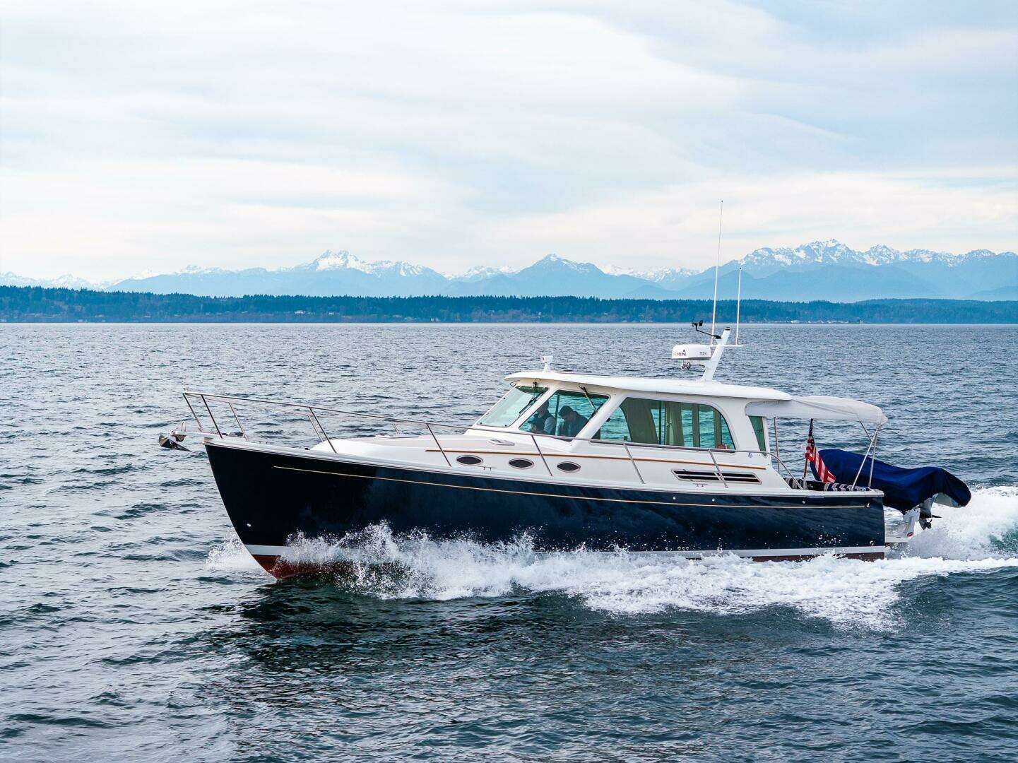 2010 Back Cove 37 - Image 9